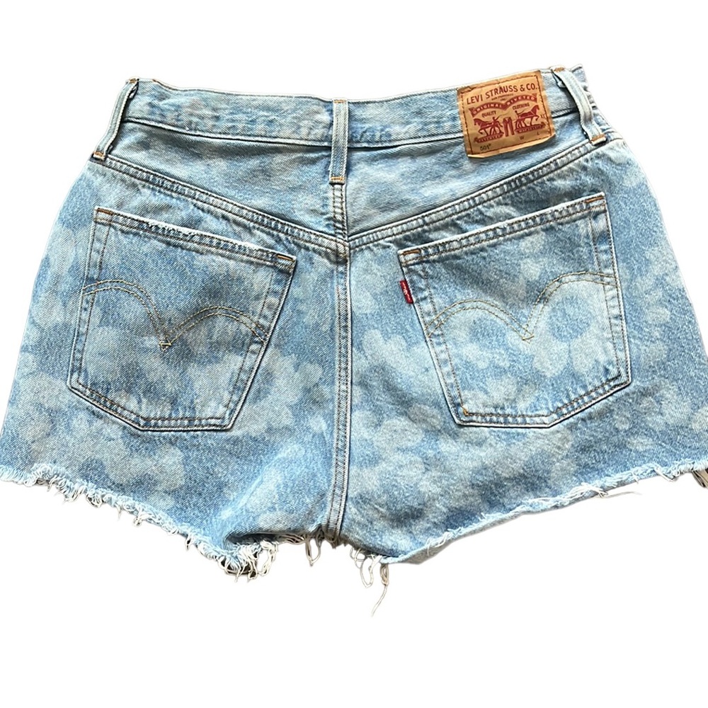 Levi’s Daisy Bleach Dyed Denim Jean Cut Off Shorts High Waist Floral Women’s 31